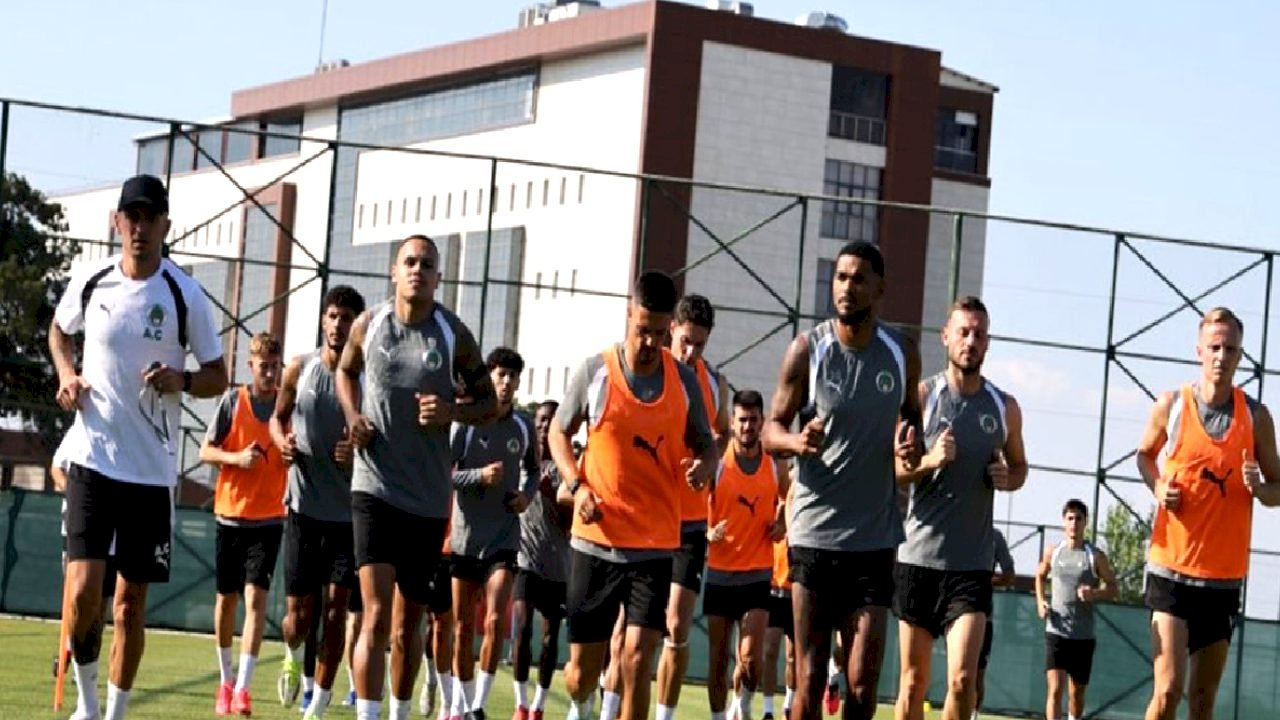 Alanyaspor, Burdur'da Kamp Yapıyor