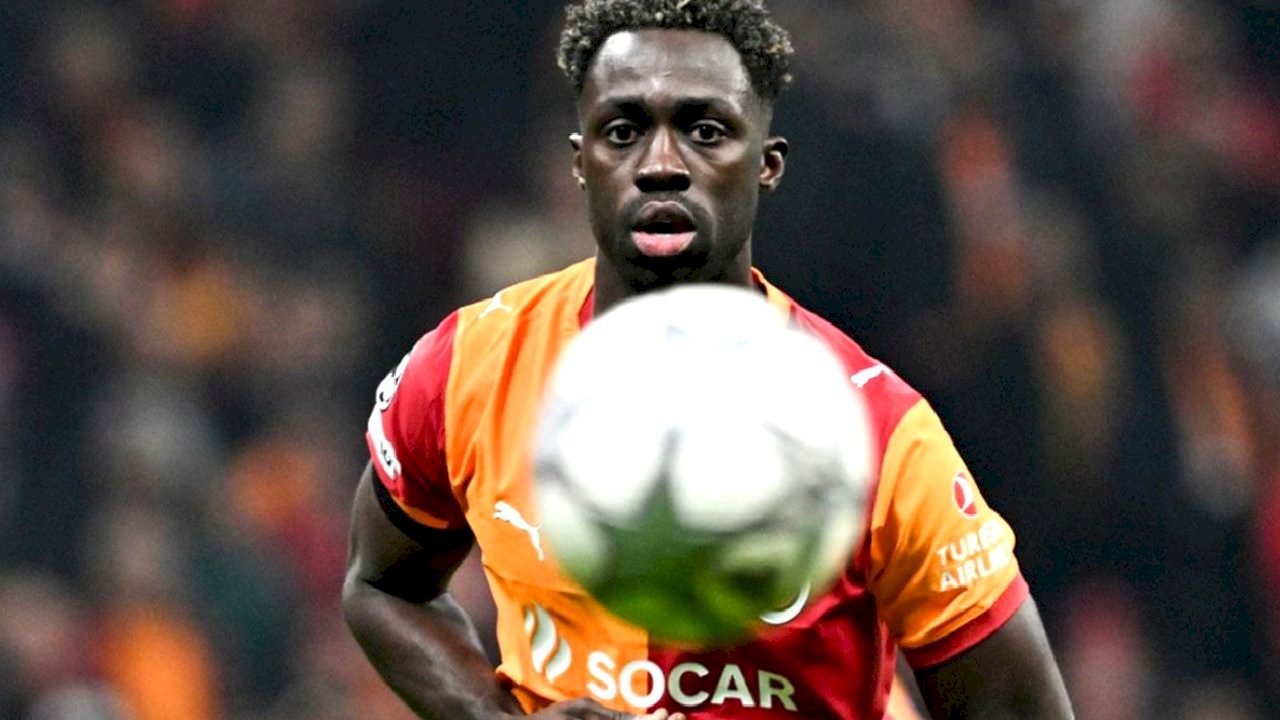 Davinson Sanchez'den Galatasaray taraftarını üzecek karar