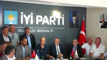 Turhan Çömez Keşan'da konuştu... Türkiye'nin en büyük sorunu tek adam rejimi