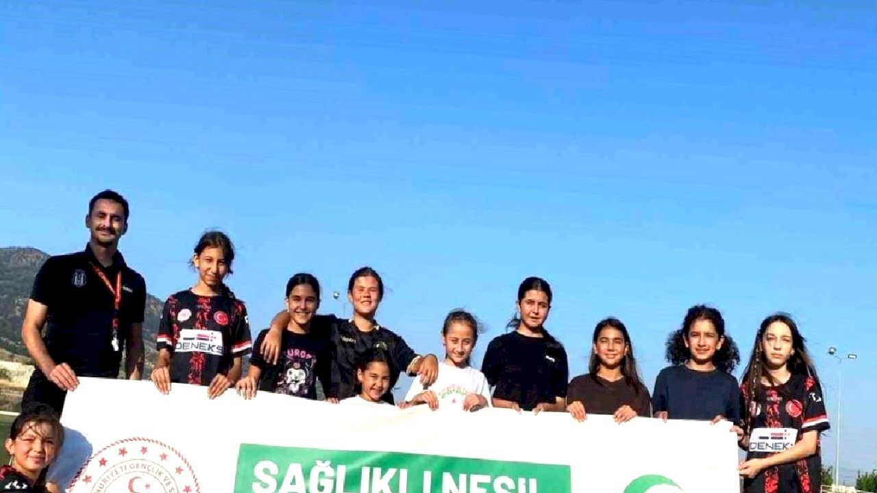 Uyuşturucu ile Mücadele İçin Kız Futbol Turnuvası